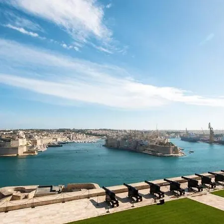 Old Mint Penthouse * 瓦莱塔