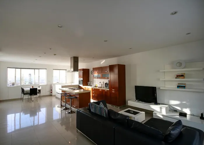 Old Mint Penthouse Apartamento Valeta